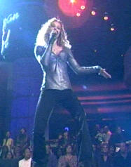 Kristy Lee Cook Squats and Sing...